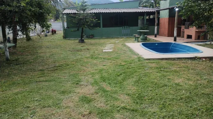 Excelente chácara em Tinguá