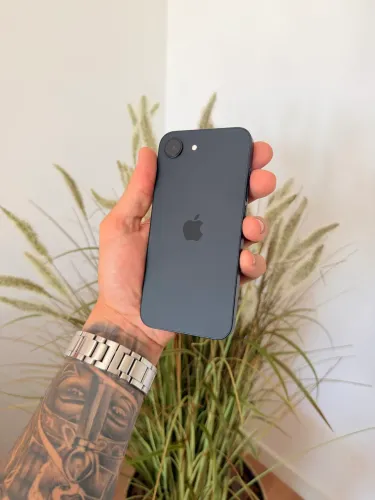 iPhone 16E 128GB Preto