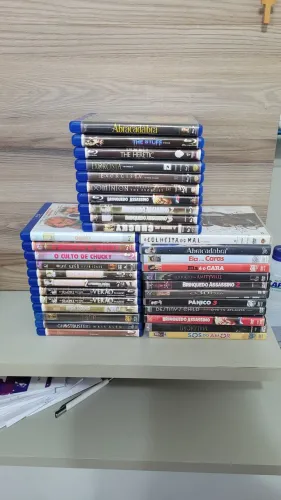LOTE COM 34 CAIXAS/ESTOJOS - BLU-RAY E DVD