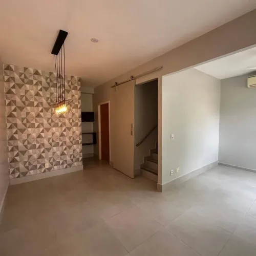 Vendo Casa tres quartos sendo duas suites , Proximo ao centro de Cuiaba.