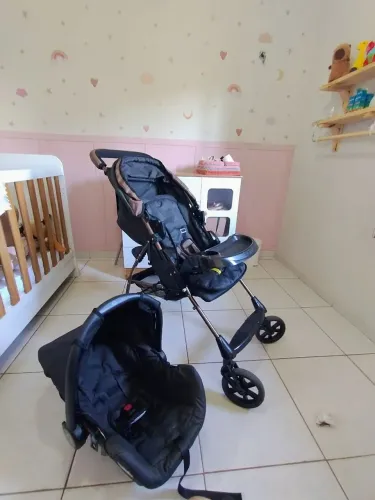 Carrinho + Bebê Conforto Galzerano excelente conservação
