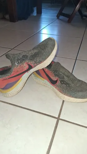 Tenis para treinar nike, original e pouco usado