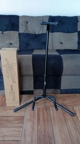 Suporte de chão para violão guitarra.