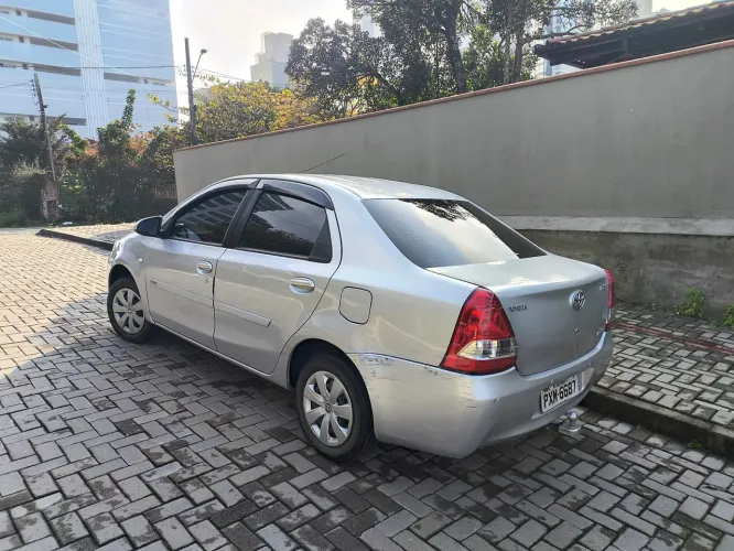 Toyota Etios XS Sedan 1.5 Flex 16V 4P Mec. 2016