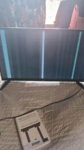 Televisão para retirada de peças