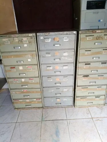 Arquivos de aço com 6 gavetas