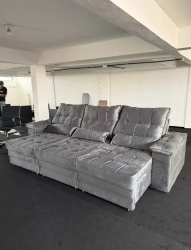 Sofá retrátil e reclinável 