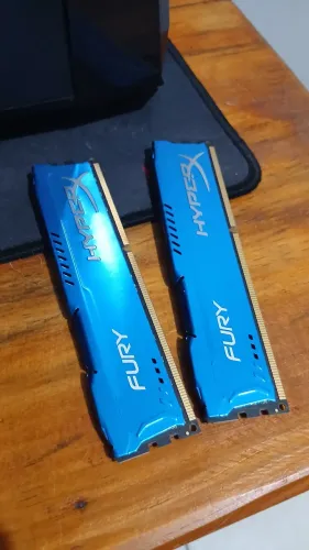 Duas Memórias Ram HyperX DDR3 4GB 1600MHz