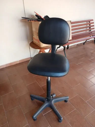 Cadeira alta para caixa