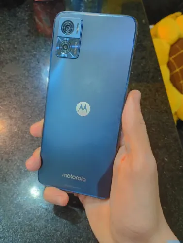 Moto e22 128gb zero só um risco na tela da para negociar