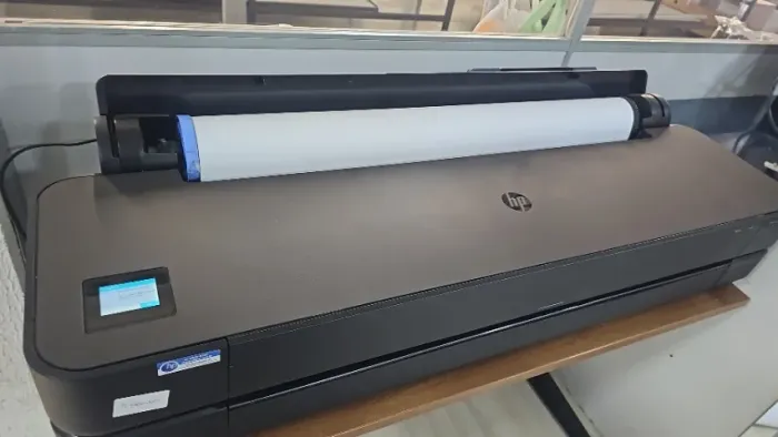 Impressora Plotter HP - perfeita para quem precisa de qualidade, velocidade e precisão.