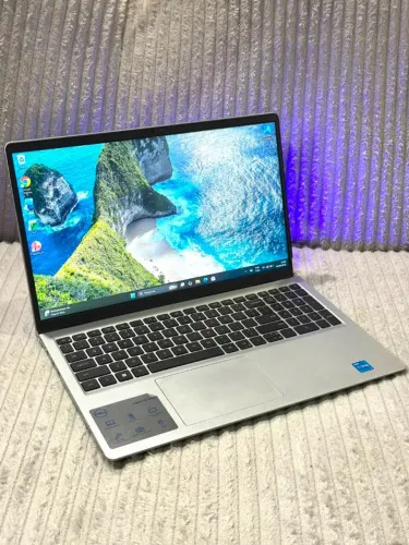 Notebook DELL | Intel Core i3-1115G4 | 8GB RAM | SSD NVMe 256GB | Tela 15,6"