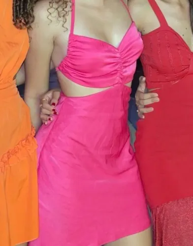 Vestido Curto de Cetim Rosa TAM P
