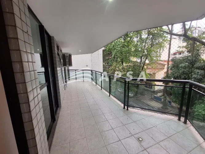 APARTAMENTO DE 3 QUARTOS PARA ALUGAR EM LARANJEIRAS, SENDO 1 SUÍTE COM CLOSET, QUE REÚNE C