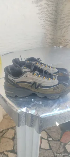 Tenis new balance 1000