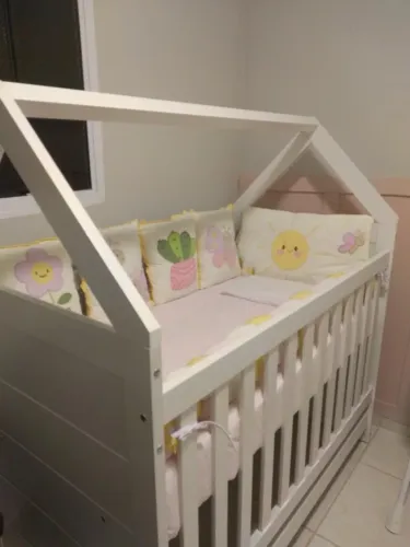 Berço 2 em 1 -Vira Cama Montessoriana