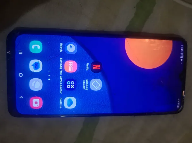Samsung m12