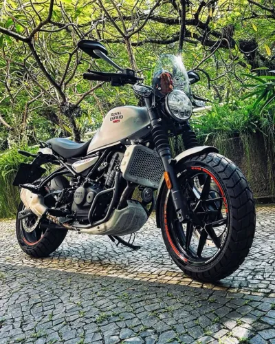 ROYAL ENFIELD GUERRILLA 450 2026 4.500 km ? Customizada ?