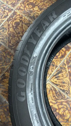 02 pneus (par) 205/55/17 Goodyear usado bom