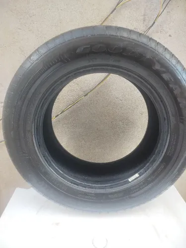 Pneu 205/60/15 