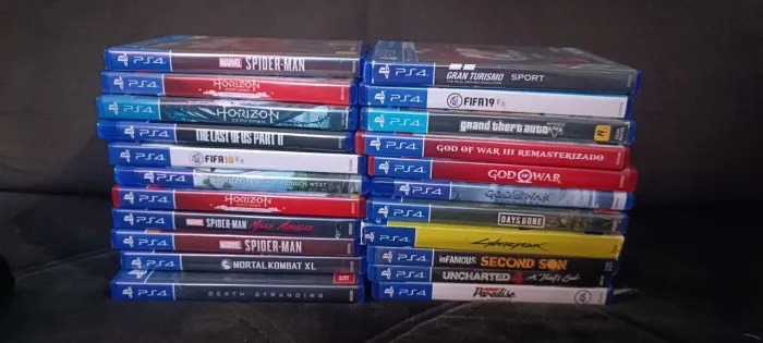 Vendo jogos Ps4 