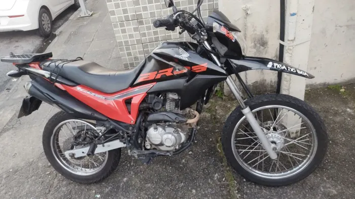 Moto toda boa só pega é andar