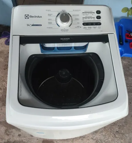 Máquina de lavar 14 kilos Electrolux faz tudo inox semi nova COM GARANTIA