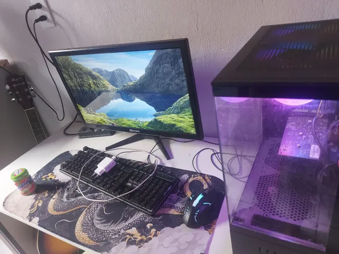 Compultador de alta performace, em otimo estado.