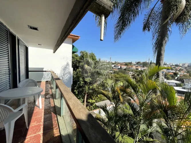 Casa com 4 quartos à venda em Pacaembu - SP