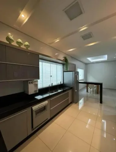 CASA A VENDA EM COTIA COM DUAS SUITES