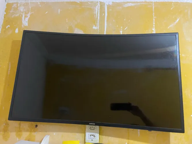 Tv Samsung curva para retirada de peças