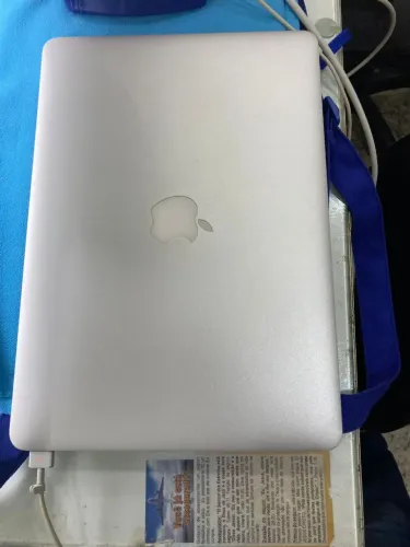 Macbook Apple 