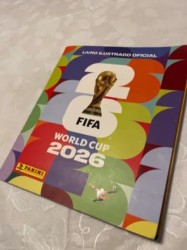 Álbum da copa 500 figurinhas coladas