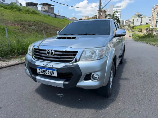Toyota Hilux CD SRV D4-d 4X4 3.0 TDI Diesel AUT 2015