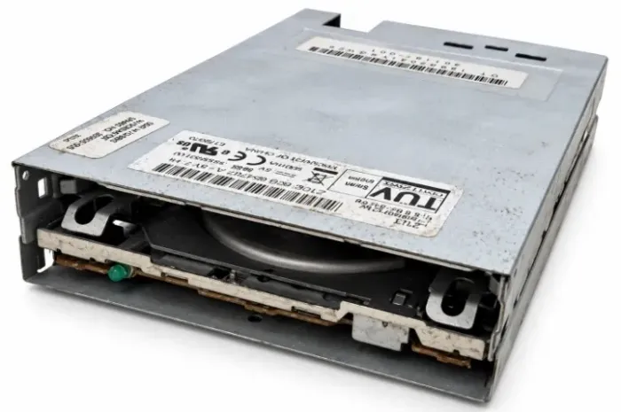Drive de Disquete 3.5" 1.44MB Citizen Z1D Z1DE-62B HP Compaq 391187-001 Sem Moldura
