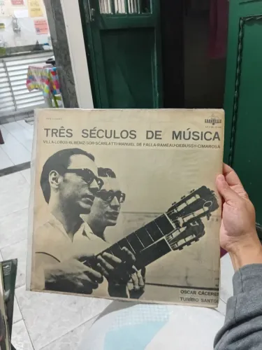 Lote 70 discos de vinil MPB e Música Clássica