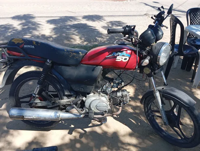 Vendo ou troco Dafra super 50