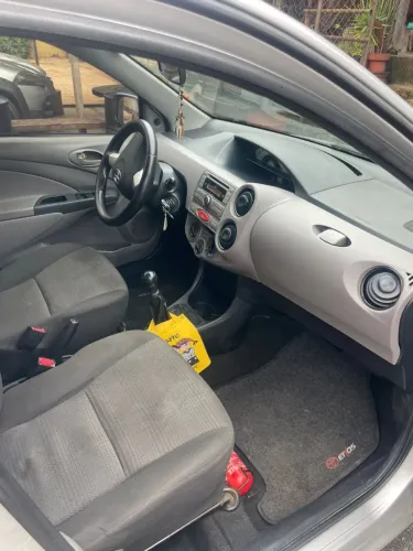 Toyota Etios XS 1.3 Flex 16V 5P Mec. 2013