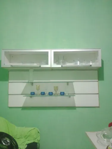 Vendo esse armário painel valor 220
