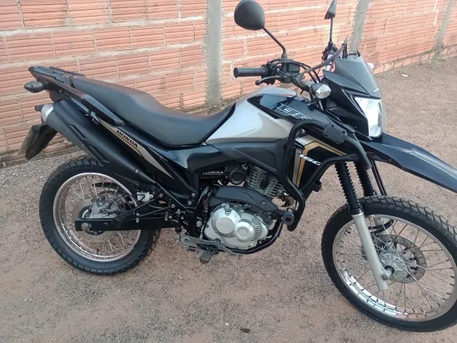 Bros 160 a venda