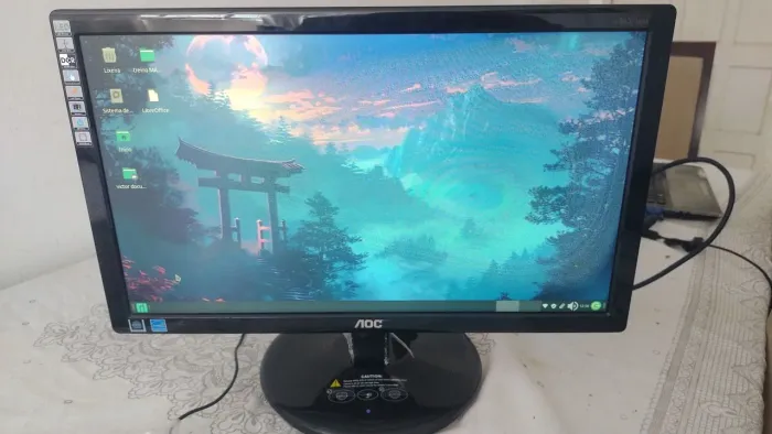 Vendo tela de pc, leia a descrição!