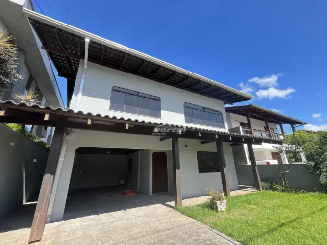 Casa disponível para locação no bairro Vorstadt no Condomínio City Figueiras  Blumenau/SC