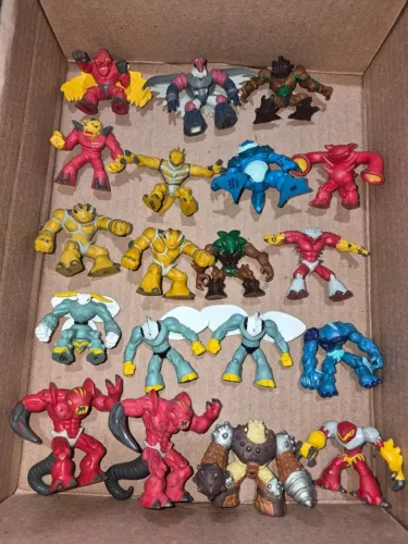 Bonecos gormit miniaturas variados