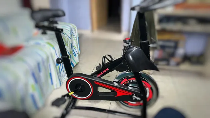 Bicicleta Spinning Ergométrica Exercício Profissional Monitor suporta até 150kg Academia