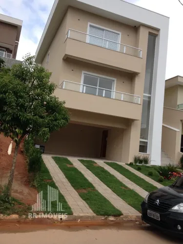 RR9432 Casa 222m² CONDOMÍNIO NEW VILLE - OPORTUNIDADE - 3 Suítes 4 Vagas - Santana de Parn