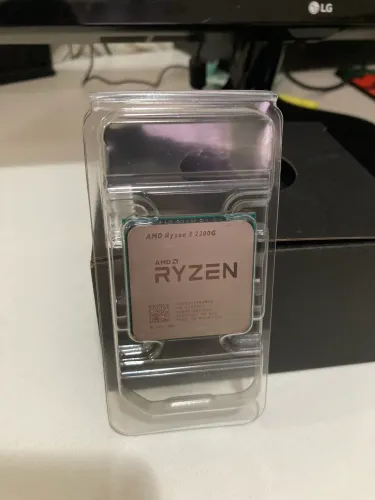 RYZEN 3 2200g + COOLERBOX