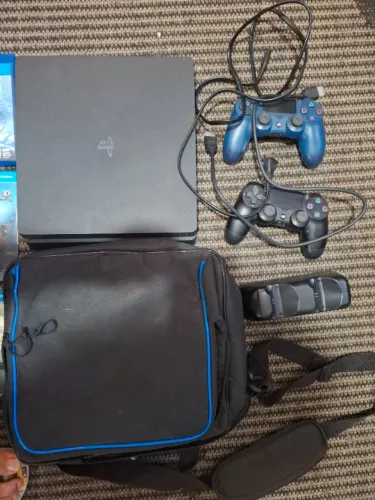 PS4 - Slim Completo 2 controles e jogos