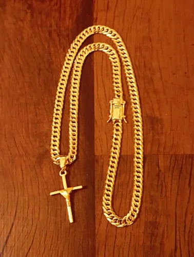 Belíssimo cordão 10mm banhado a ouro 18k novo