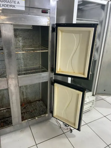 Refrigerador comercial