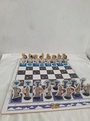Jogo de xadrez em madeira Harry Potter